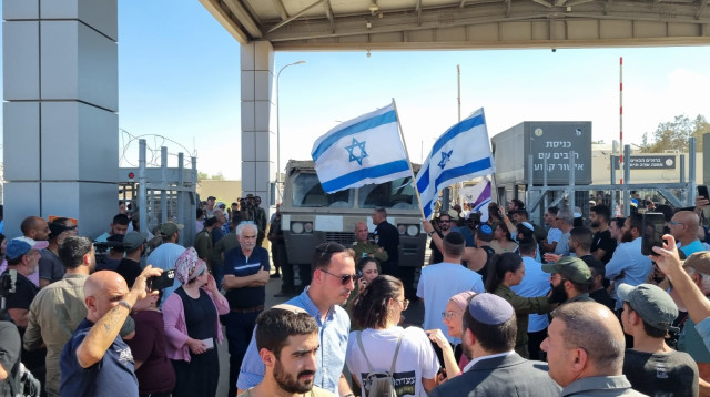 מהומות אזרחים בשדה תימן (צילום: אבי רוקח, וואלה!)