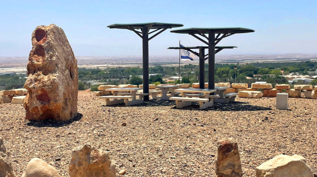 תצפית נוף צופר (צילום: מועצה אזורית הערבה התיכונה)