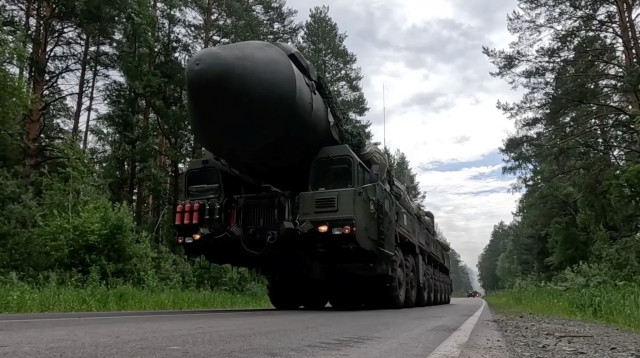 צבא רוסיה בתרגיל צבאי בנשק גרעיני (צילום: רויטרס)