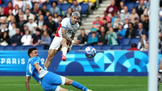 מעל כולם. אנסיסו (צילום: GettyImages, Michael Steele)