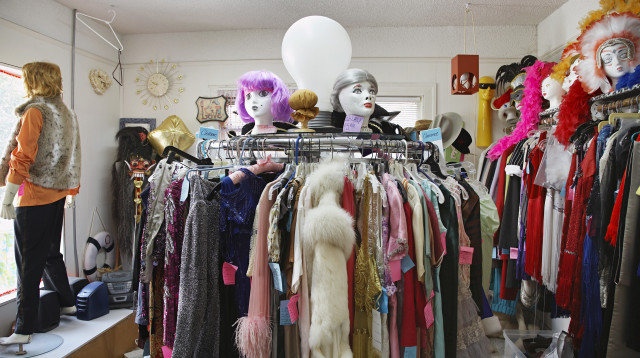 חנות יד שנייה, אילוסטרציה (צילום: אינג'אימג')