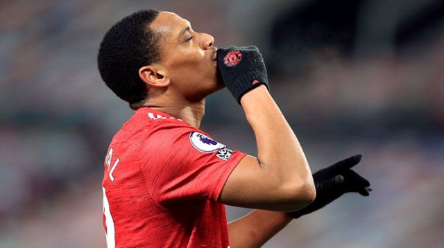 אנתוני מרסיאל חוגג (צילום: Lindsey Parnaby/PA Images via Getty Images)