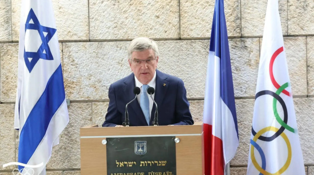 תומאס באך בטקס לזכר י"א חללי מינכן 1972, פריז 2024 (צילום: הוועד האולימפי בישראל, הוועד האולימפי בישראל)