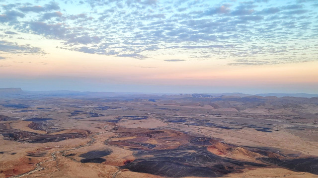 מכתש רמון  (צילום:  יניב כהן רשות הטבע והגנים)