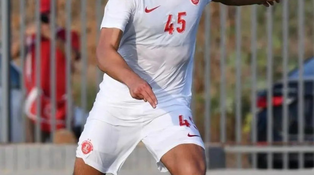 שחקן הפועל תל אביב, שגיא גניס (צילום: אתר רשמי, אינסטגרם, הפועל תל אביב)