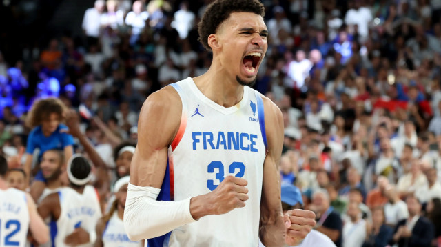 ויקטור וומבניאמה נבחרת צרפת בכדורסל, פריז 2024 (צילום: GettyImages)