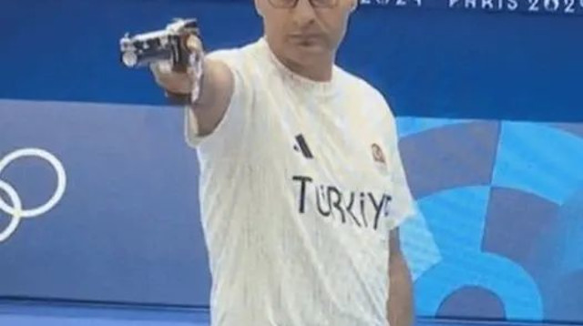 וככה התחרה הטורקי שזכה בכסף (צילום: צילום מסך, מתוך שידורי הטלוויזיה)