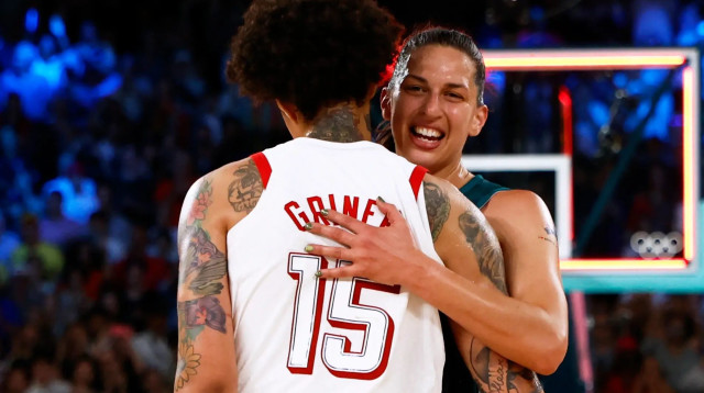 בריטני גרינר, מריאנה טולו, נבחרת ארצות הברית כדורסל נשים (צילום: רויטרס)