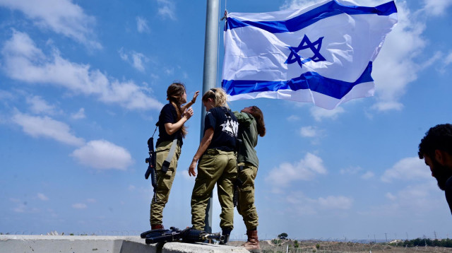 קיבוץ ניר עם (צילום: אבשלום ששוני)