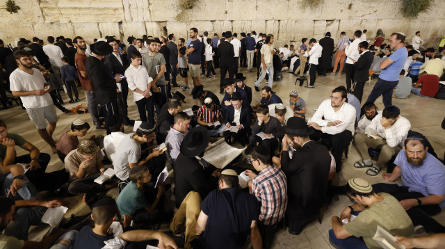 תשעה באב בכותל המערבי (צילום: מרק ישראל סלם)