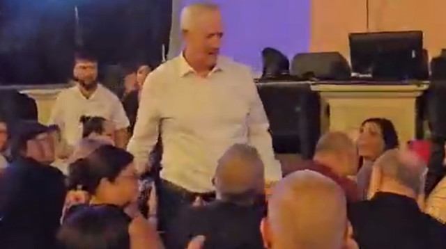 בני גנץ בהופעה בקיסריה (צילום: רשתות חברתיות, שימוש לפי סעיף 27 א')