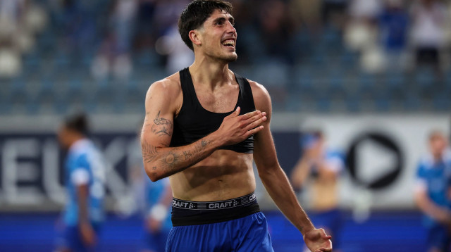 עומרי גנדלמן שחקן גנט חוגג שער (צילום: GettyImages, VIRGINIE LEFOUR/AFP)