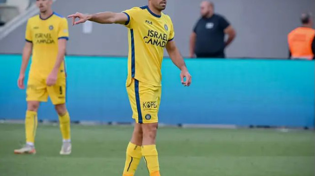 מהצהוב של מכבי תל אביב לצהוב של בית"ר ירושלים? אייל גולסה (צילום: אריאל שלום)