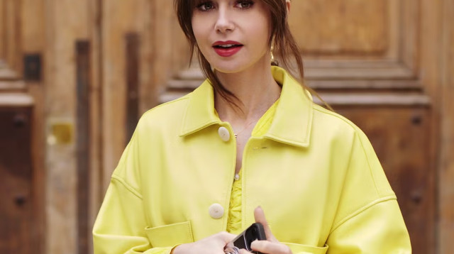 לילי קולינס (מתוך ׳אמילי בפריז׳) (צילום: נטפליקס)