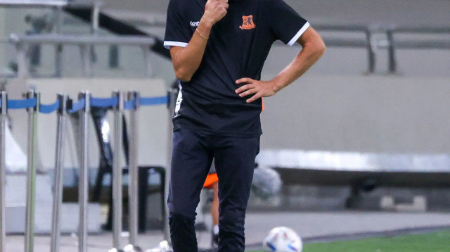 אורי גוטמן מאמן בני יהודה (צילום: דני מרון)