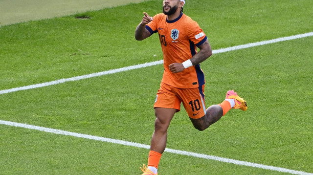 שחקן נבחרת הולנד, ממפיס דפאי (צילום: רויטרס)