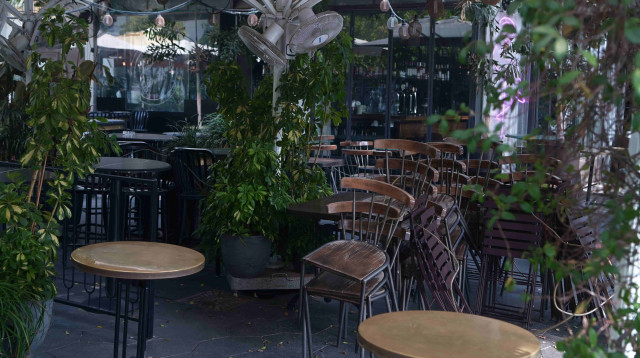 מסעדה סגורה חרבות ברזל (צילום: אבשלום ששוני, פלאש 90)