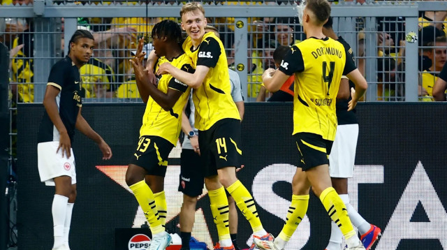 ג'יימי ביינו גיטנס בורוסיה דורטמונד חוגג (צילום: רויטרס)