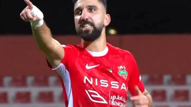 מונס דאבור שחקן שבאב אל אהלי דובאי (צילום: צילום מסך, .)