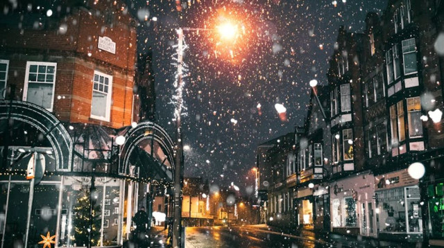 כריסמס באירופה (צילום: Lisa Fotios, PEXELS )