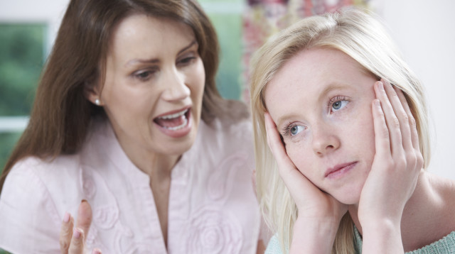 גילתה שבתה בת ה-12 כבר מקיימת יחסי מין, אילוסטרציה (צילום: אינג'אימג')