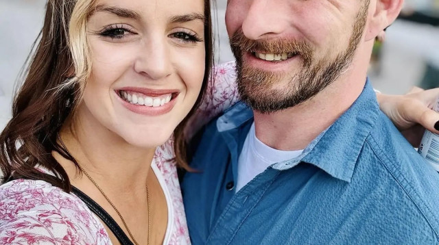 ברנה סווינדל עם בן זוגה (צילום: צילום מסך, .)