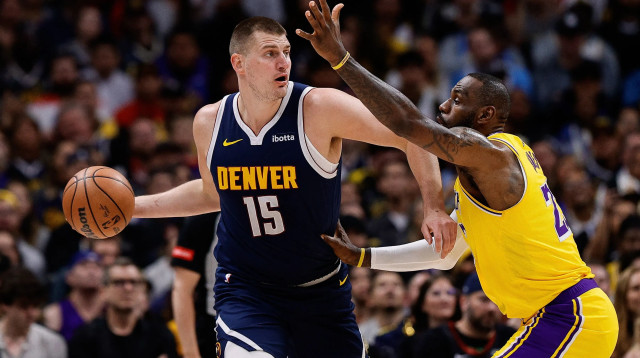 ניקולה יוקיץ', דנבר נאגטס, לצד לברון ג'יימס, לוס אנג'לס לייקרס (צילום: רויטרס)