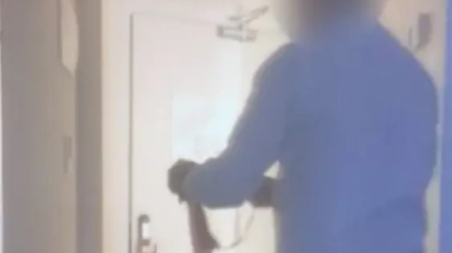 גנב את תחתוני החוטיני שלה מחדרה (צילום: רשתות חברתיות)