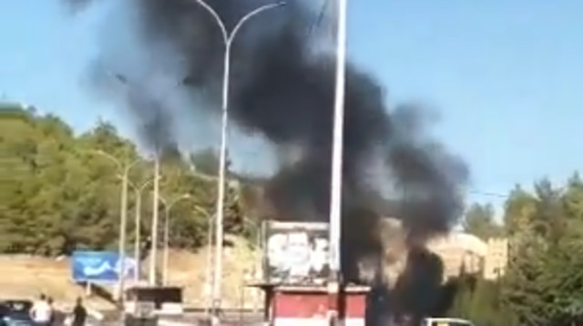 ככל הנראה התקיפה בכביש ביירות-דמשק (צילום: רשתות ערביות)