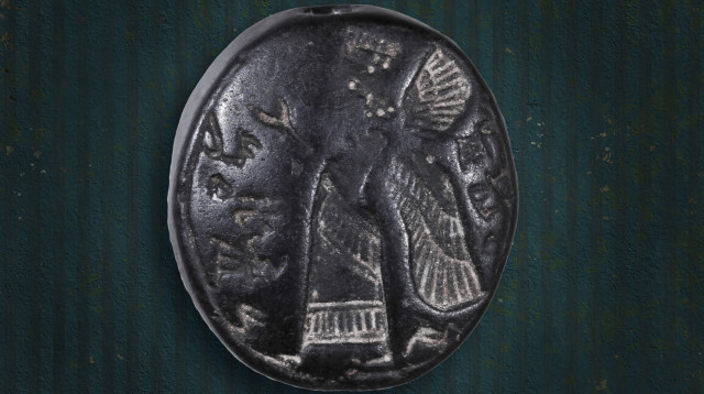 החותם הנדיר שאותר בחפירות (צילום: אליהו ינאי, עיר דוד)