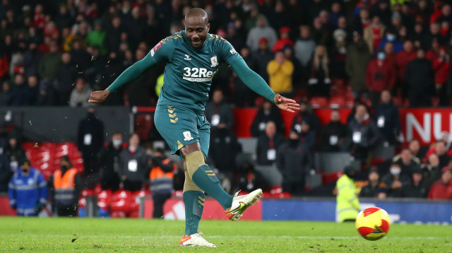 סול במבה במדי מידלסברו (צילום: GettyImages, Alex Livesey)