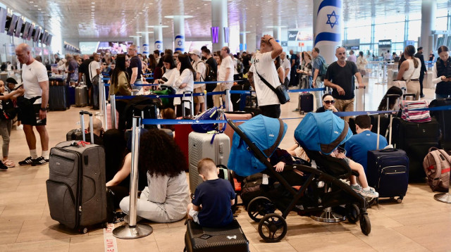 שיבושים בנתב"ג (צילום: אבשלום ששוני)