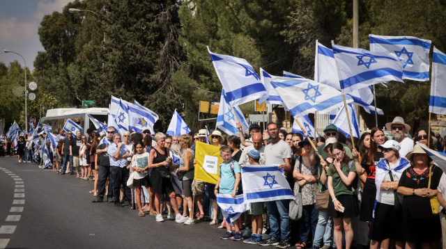 מסע ההלוויה של הרש גולדברג פולין בירושלים (צילום: חיים גולדברג פלאש 90)