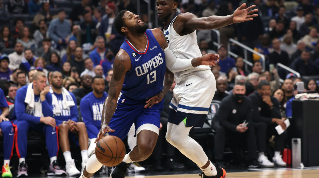 פול ג'ורג' מול אנתוני אדוארדס (צילום: GettyImages, Harry How)