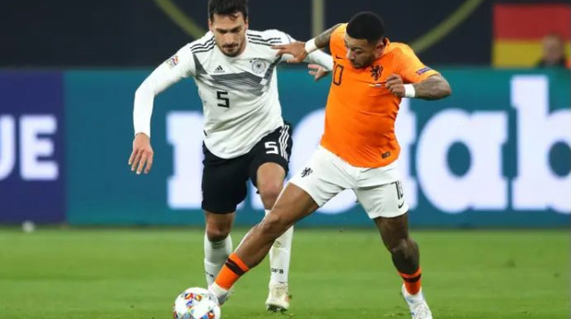 בקרוב בקבוצות חדשות. הומלס וממפיס (צילום: GettyImages, Martin Rose/Bongarts)