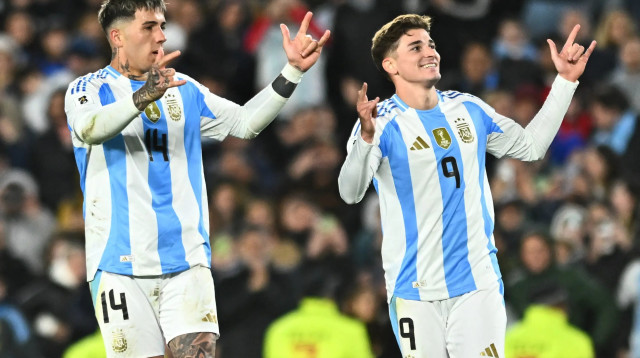 חוליאן אלברס, אנצו פרננדס, שחקני נבחרת ארגנטינה (צילום: רויטרס)