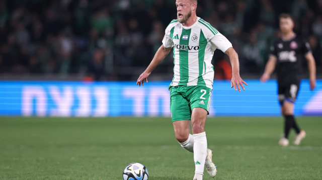 דניאל סונדגרן, שחקן מכבי חיפה (צילום: מאור אלקסלסי)