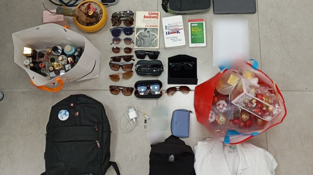 הציוד שנגנב מבית החולים (צילום: דוברות המשטרה)