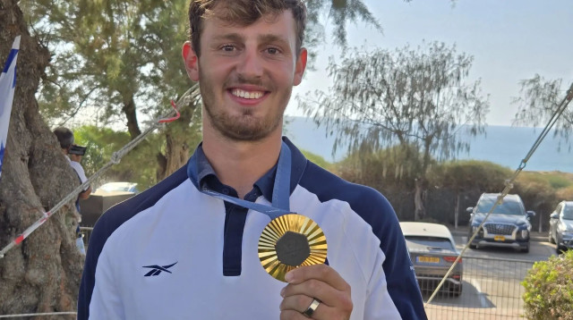 תום ראובני שייט ישראלי, אלוף אולימפי פריז 2024 (צילום: שלומי גבאי)