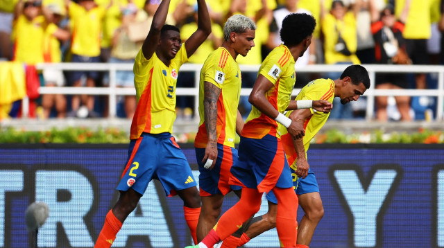 ירסון מוסקרה שחקן נבחרת קולומביה חוגג שער (צילום: רויטרס)