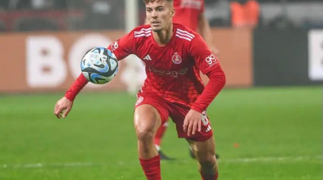 בלי הרחקה הפעם? אל ים קנצפולסקי (צילום: ברני ארדוב)