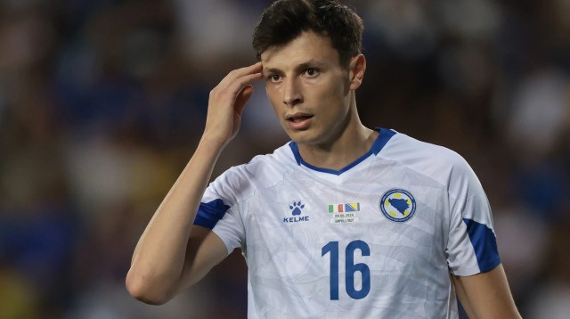 אנל אחמדהוג'יץ' שחקן נבחרת בוסניה (צילום: GettyImages, Jonathan Moscrop)