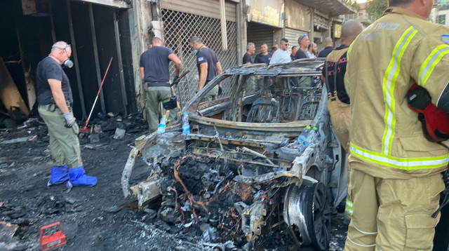 פיצוץ הרכב ברמלה (צילום: אבשלום ששוני)