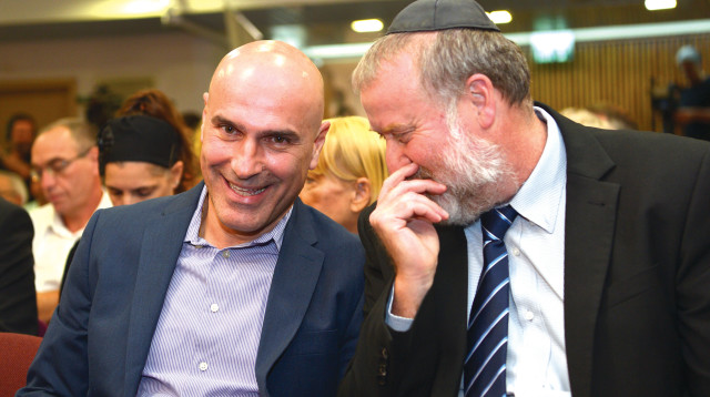 אביחי מנדלבליט ואפי נוה (צילום: פלאש 90)