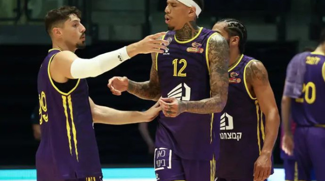 התחילו ברגל ימין. זיו וקייזר (צילום: דני מרון)