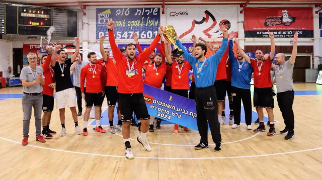 הפועל אשדוד כדוריד (צילום: אתר רשמי, הדר ואן קולא, איגוד הכדוריד)