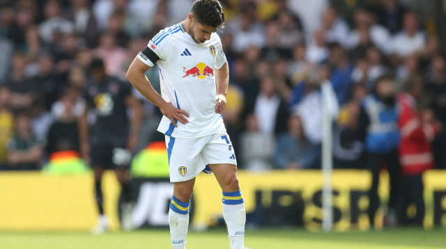 מנור סולומון שחקן לידס מאוכזב (צילום: GettyImages, George Wood)