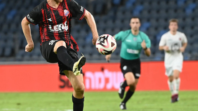 שחקן הפועל חיפה גיא מלמד (צילום: ברני ארדוב)