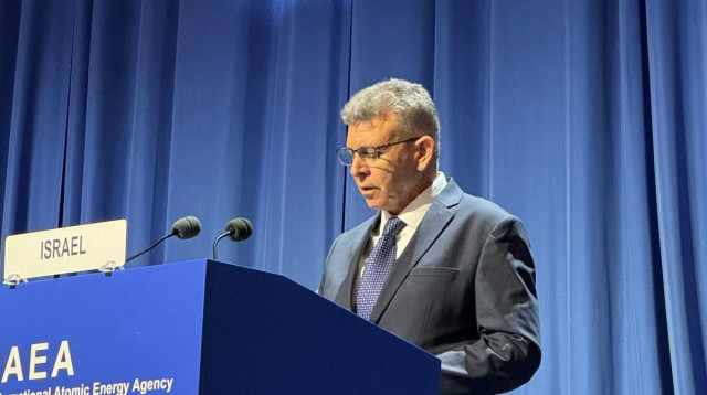 משה אדרי בוועידת סבא"א (צילום: ללא קרדיט)