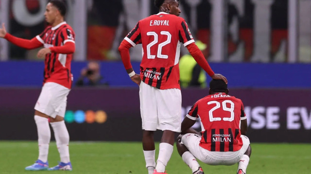 שחקני מילאן מאוכזבים (צילום: רויטרס)